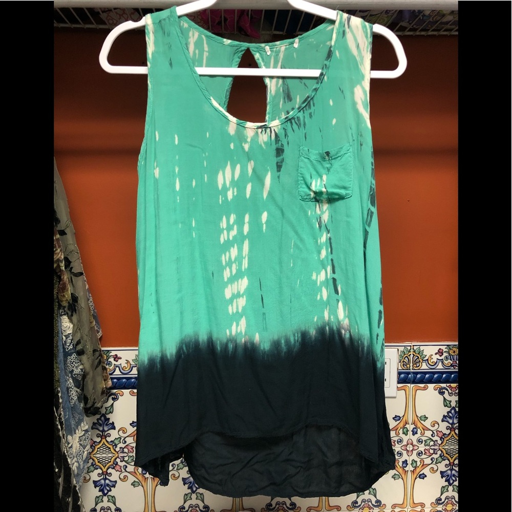 High Low Flowy Top 💚 Sz M/L